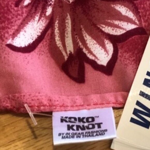 Womens Sarong Pareo Swimwear Cover Up Koko Knot Red Floral One Size Tropical NEW - Picture 3 of 7